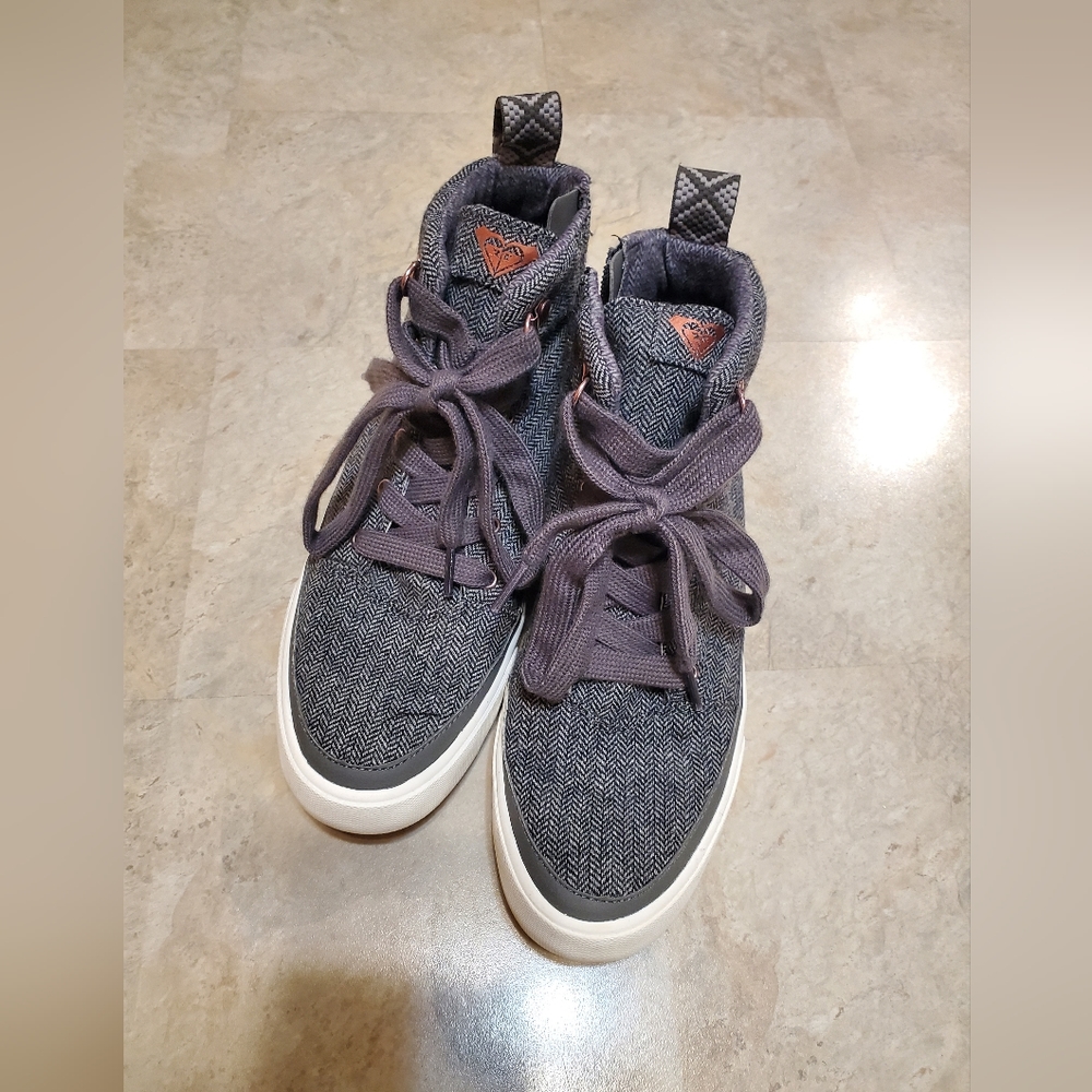 ROXY sz 9 NWOT Sneakers